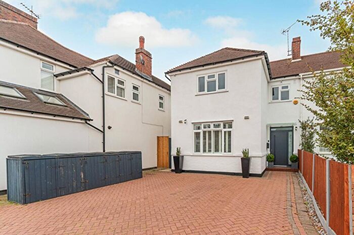 4 Bedroom Semi Detached House For Sale In Malden Road, New Malden, KT3