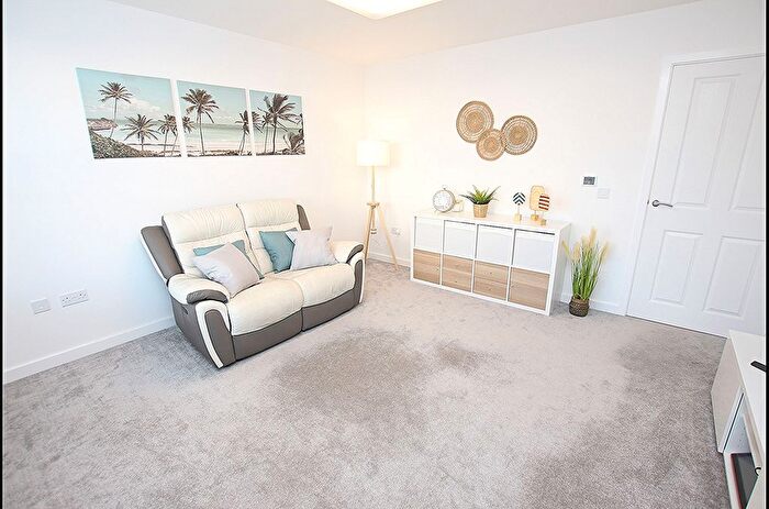 3 Bedroom Semi-Detached House For Sale In Brotherton Glade, Livingston, EH54