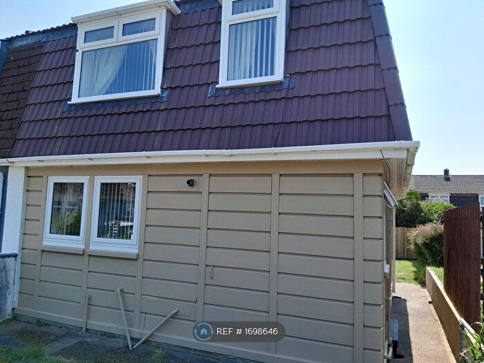 3 Bedroom Semi-Detached House To Rent In Edgemoor Close, Swansea, SA2