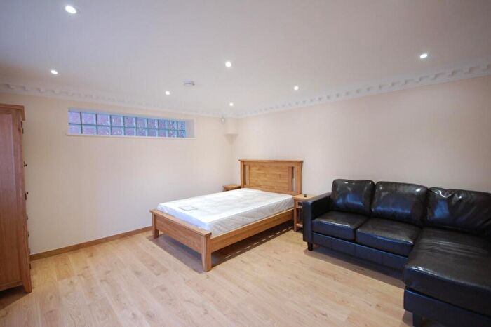 Studio To Rent In Jessica House, Russell Street, Reading, RG1