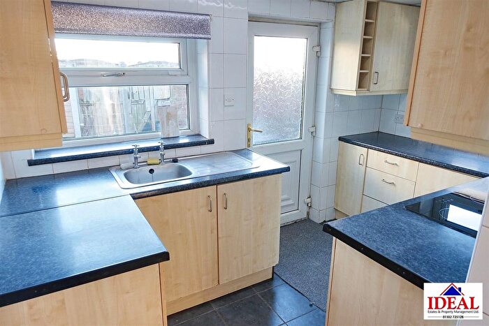 3 Bedroom Terraced House For Sale In Low Lands Walk, Askern, Doncaster, DN6
