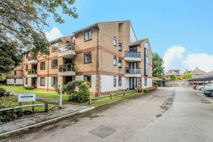 2 Bedroom Ground Flat To Rent In St. Botolphs Road, Worthing, BN11