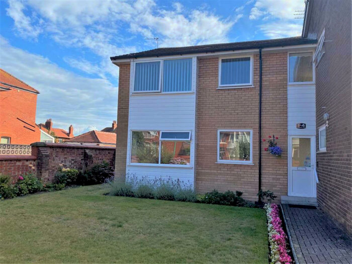 2 Bedroom Apartment To Rent In Kingsway, Lytham St Annes, FY8