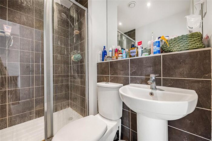 2 Bedroom Apartment For Sale In Wells View Drive, Bromley, BR2