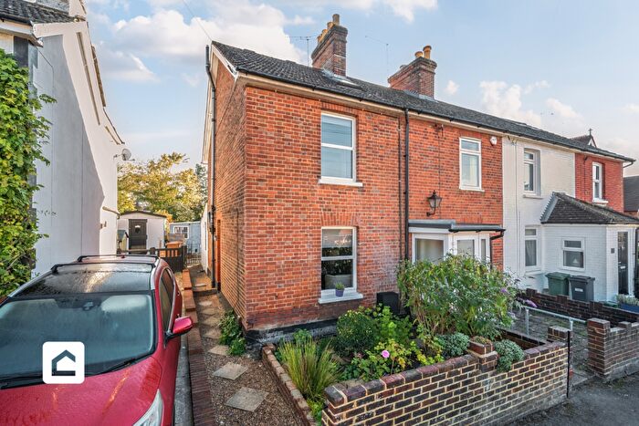 3 Bedroom End Of Terrace House For Sale In Clarence Walk, Redhill, Surrey, RH1