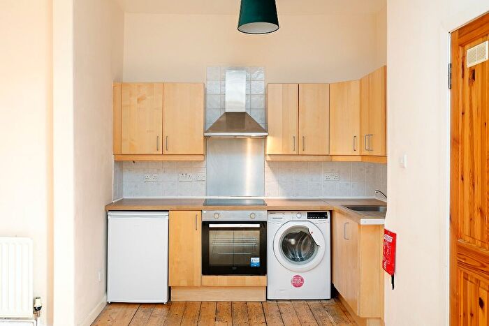 1 Bedroom Flat To Rent In Smithfield Street, Gorgie, Edinburgh, EH11