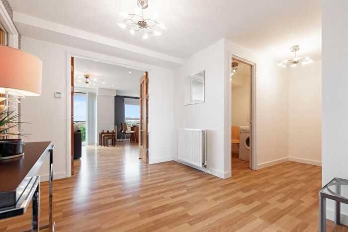 2 Bedroom Flat For Sale In Dunlop Street, Glasgow, G1