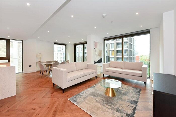 3 Bedroom Flat To Rent In Fitzroy House, Prince Of Wales Drive, Battersea, London, SW11