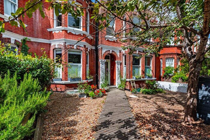 2 Bedroom Apartment For Sale In Beaconsfield Villas, Brighton, BN1