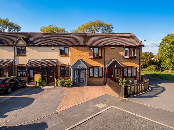 2 Bedroom Terraced House For Sale In Little Orchards, Aylesbury, HP20