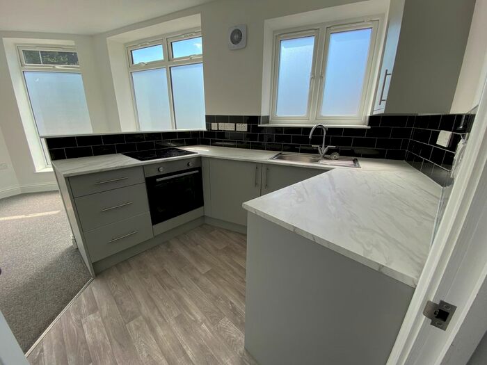 1 Bedroom Flat To Rent In Shipbourne Road, Tonbridge, TN10