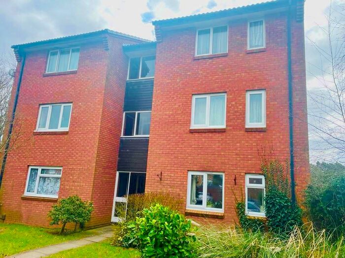 Studio To Rent In Carice Gardens, Clevedon, BS21