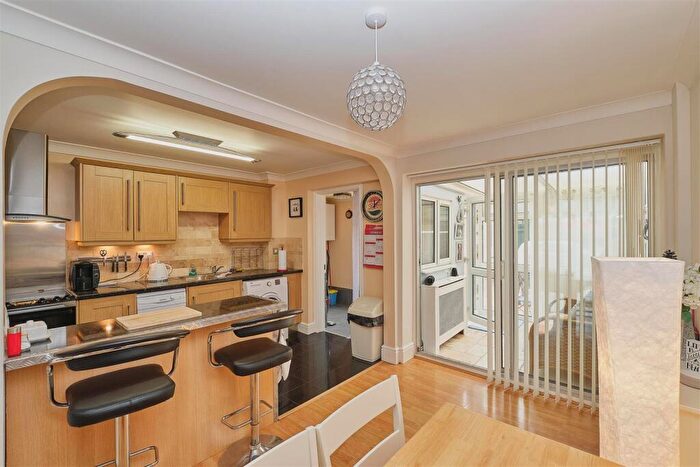 2 Bedroom Terraced House For Sale In Cliff Close, Seaford, BN25