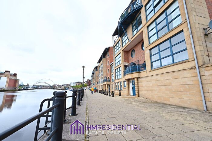 2 Bedroom Flat To Rent In Mariners Wharf, Quayside, Tyne And Wear, NE1