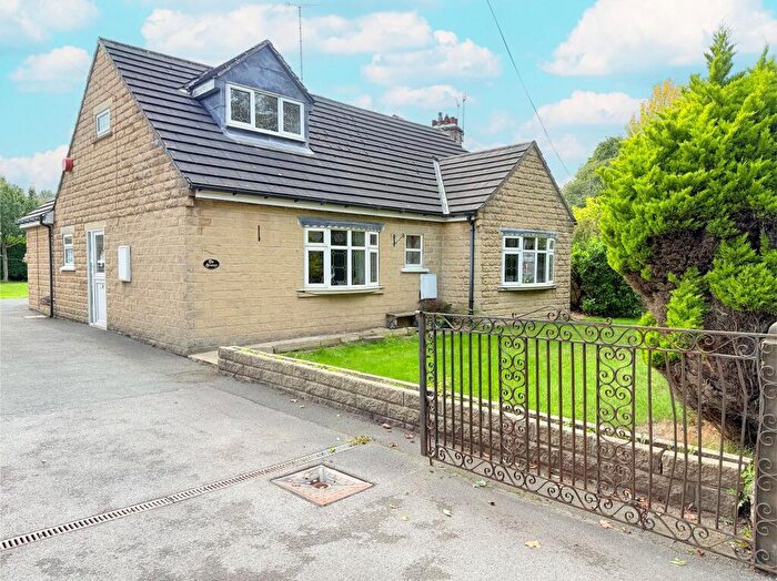 3 Bedroom Detached Bungalow For Sale In Holmfirth Road, New Mill, HD9
