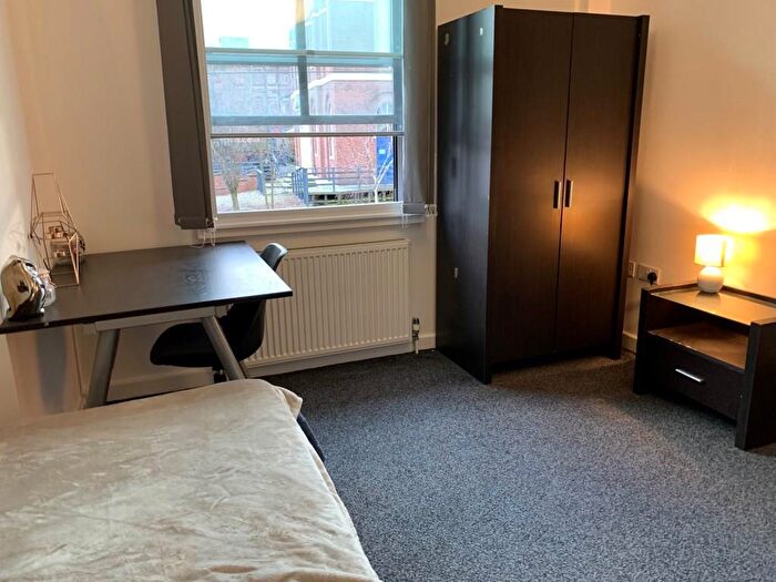 6 Bedroom Apartment To Rent In West Street, Sheffield, S1