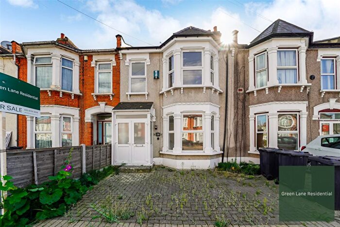 4 Bedroom Property For Sale In Windsor Road, Ilford, IG1