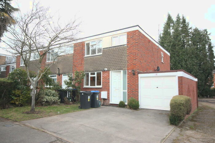 3 Bedroom Semi-Detached House To Rent In Park Drive, Woking, GU22