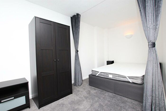 Flat To Rent In Bedford Court, Bath, BA1