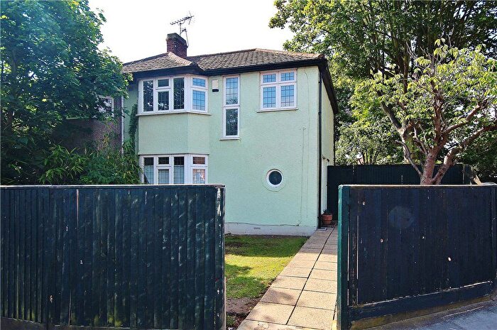 3 Bedroom Semi-Detached House To Rent In Warren Road, Twickenham, TW2