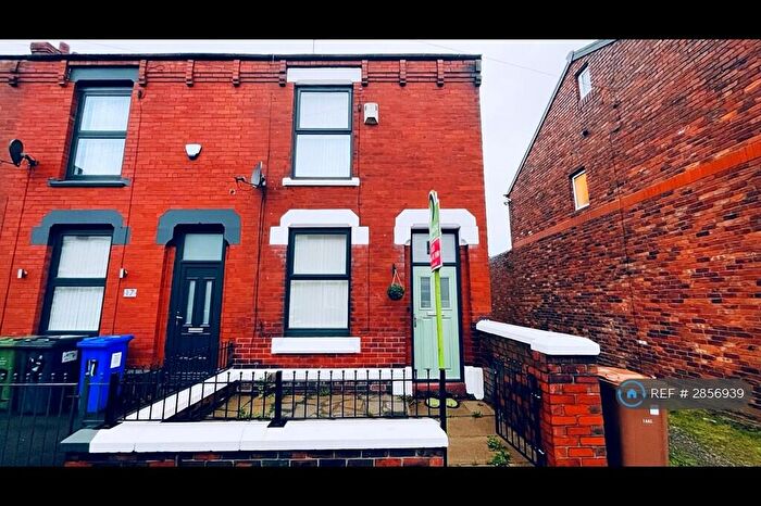 2 Bedroom End Of Terrace House To Rent In Lime Grove, Manchester, M34