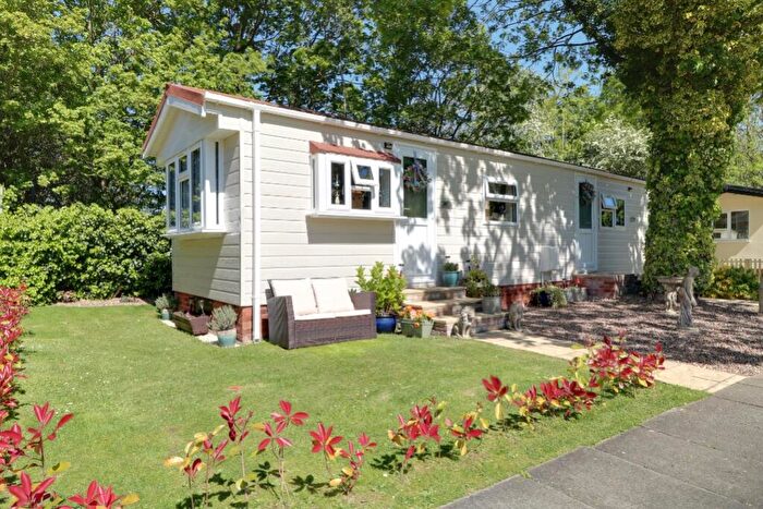 2 Bedroom Park Home For Sale In Westgate Park, Sleaford, Lincs, NG34