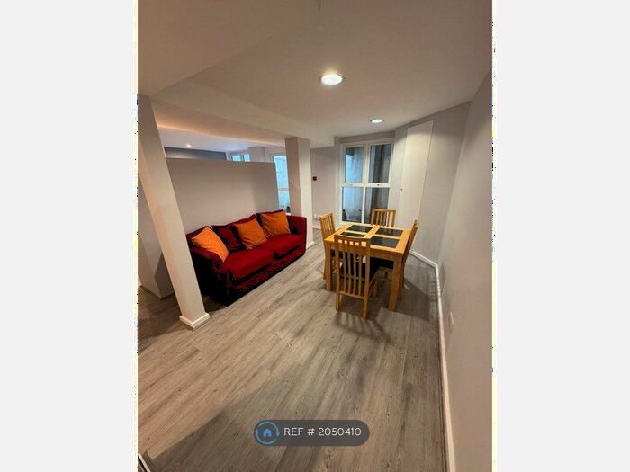 Studio To Rent In Hornsey Lane, London, N6