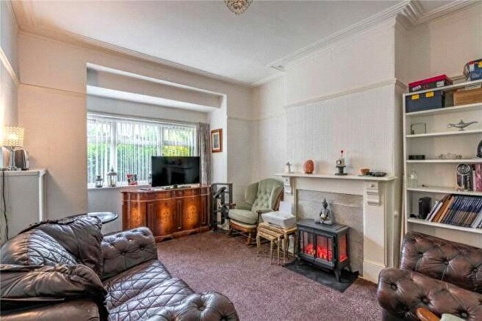 4 Bedroom Detached House For Sale In Staveley Road, Wolverhampton, West Midlands, WV1