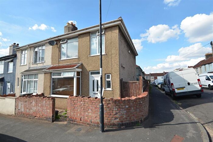 3 Bedroom End Of Terrace House For Sale In Alpine Road, Easton, Bristol, BS5