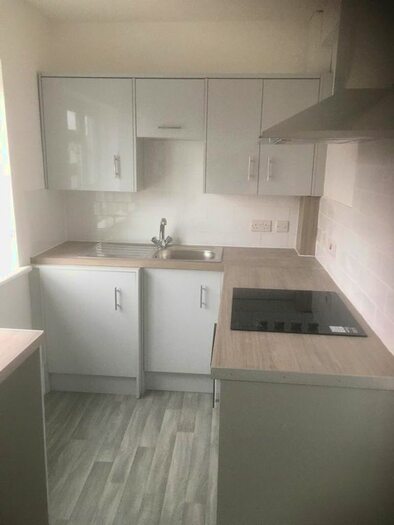 1 Bedroom Flat To Rent In Croydon Road, Beckenham, Kent BR3