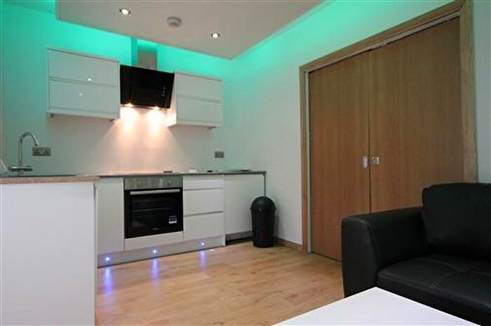 2 Bedroom Apartment To Rent In Falconars Court, City Centre, NE1