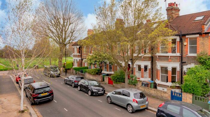 3 Bedroom House To Rent In Stanmore Road, London, E11