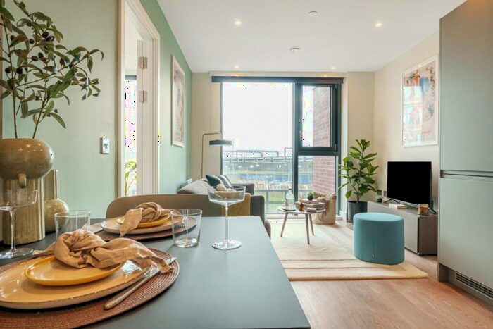 2 Bedroom Apartment To Rent In Uncle Leeds, Whitehall Leeds, LS12