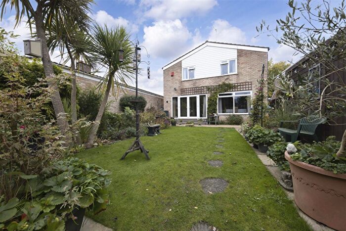 4 Bedroom Detached House For Sale In Garrick Green, Old Catton, NR6