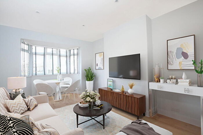 2 Bedroom Flat To Rent In Thurlow Park Road, London, SE21