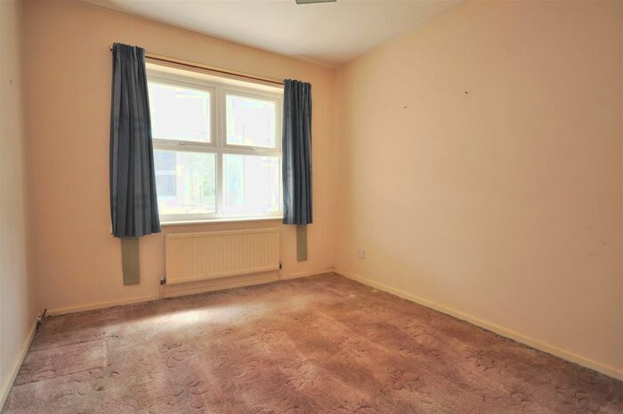 2 Bedroom Bungalow For Sale In Broughton Way, Osbaldwick, York, YO10