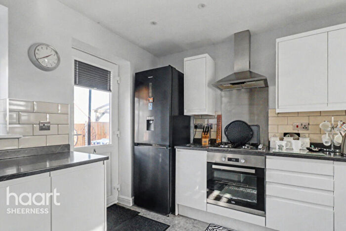 2 Bedroom Bungalow For Sale In Wing Road, Leysdown, ME12