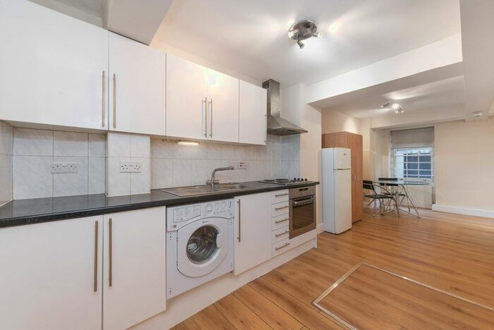 Studio To Rent In Maple Street, Fitzrovia, London, W1T
