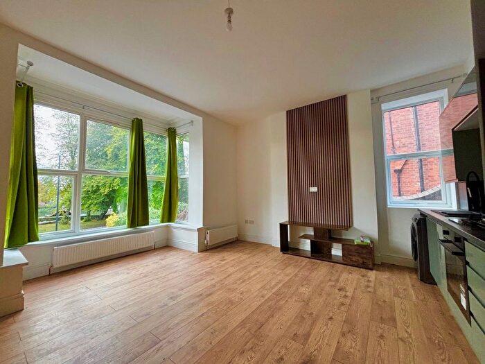 1 Bedroom Flat To Rent In Arboretum Road, Walsall, WS1