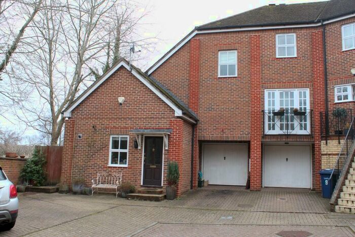 3 Bedroom End Of Terrace House To Rent In Camargue Place, Godalming, Surrey, GU7
