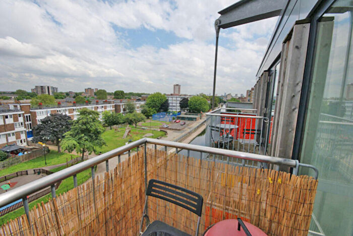1 Bedroom Flat To Rent In Queensbridge Road, London, E2