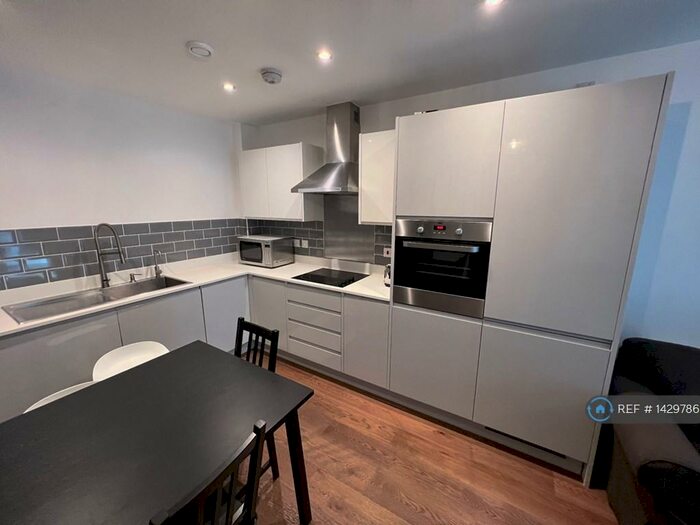 2 Bedroom Flat To Rent In Sacrist Apartments, Barking, IG11