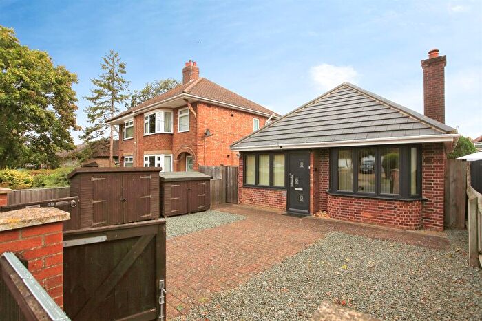 2 Bedroom Detached Bungalow For Sale In Caverstede Road, Peterborough, PE4