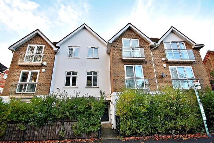 1 Bedroom Apartment For Sale In York Road, Woking, Surrey, GU22