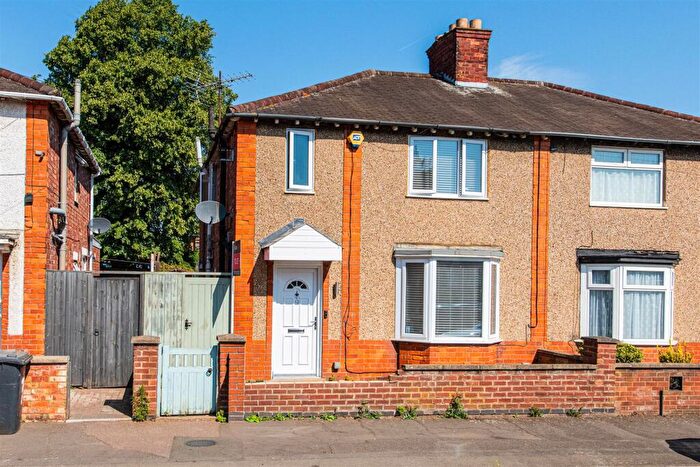 3 Bedroom Terraced House To Rent In Leys Gardens, Wellingborough, NN8