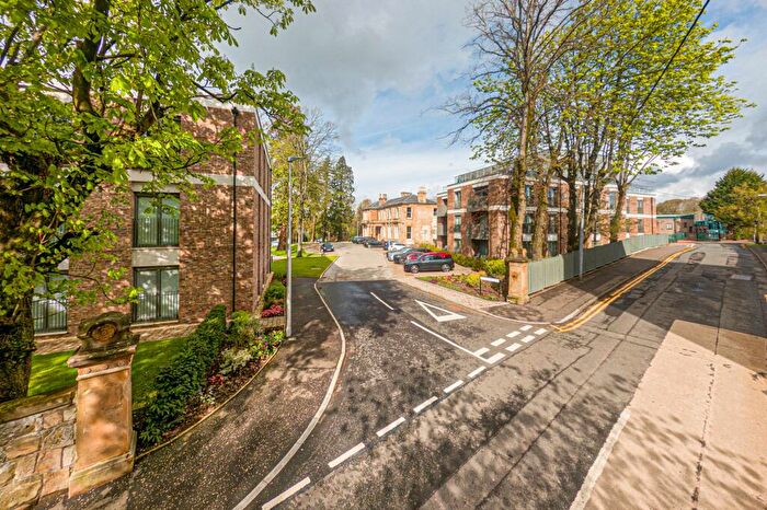 2 Bedroom Apartment For Sale In Eastwoodhill Grove, Giffnock, Glasgow, East Renfrewshire, G46