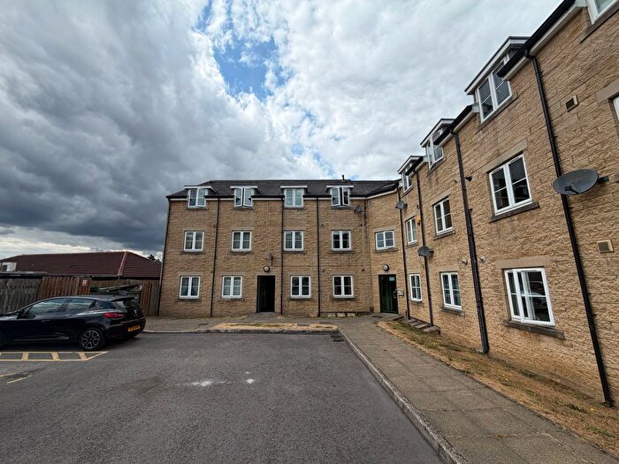 2 Bedroom Flat To Rent In Cranmer Road, Bradford, BD3
