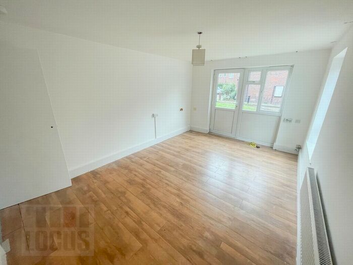 1 Bedroom Flat To Rent In Offas Mead, Lindisfarne Way, Hackney, E9