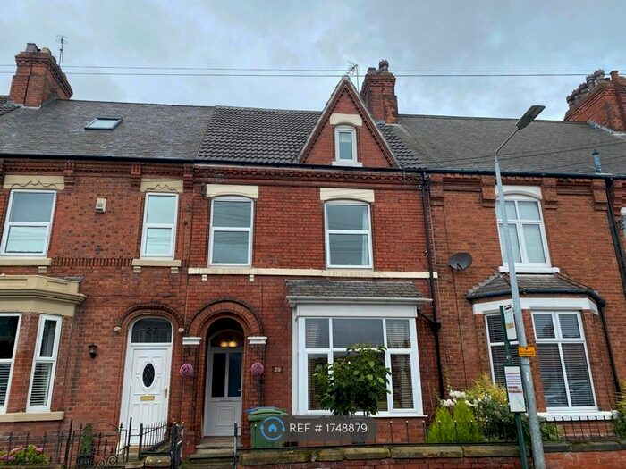 6 Bedroom Terraced House To Rent In Clifton Gardens, Goole, DN14