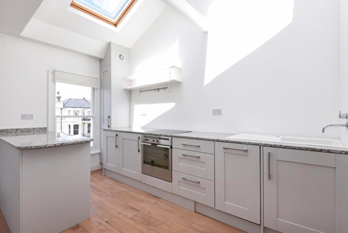 2 Bedroom Flat To Rent In Rosendale Road, West Dulwich, London, SE21